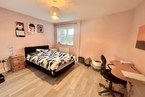2 bedroom ground floor flat for sale, Dingleside, Cole Valley Road, Hall Green