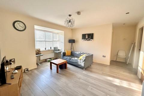 2 bedroom ground floor flat for sale, Dingleside, Cole Valley Road, Hall Green