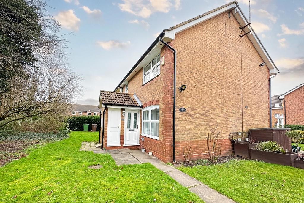 Winster Avenue 1 bed semidetached house £925 pcm (£213 pw)