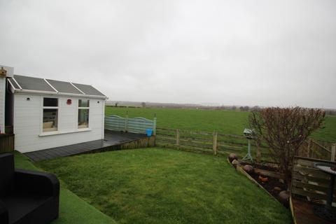 2 bedroom detached bungalow for sale, Rose Farm Approach, Altofts