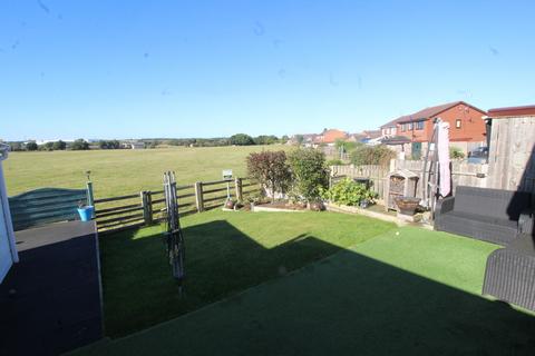 2 bedroom detached bungalow for sale, Rose Farm Approach, Altofts