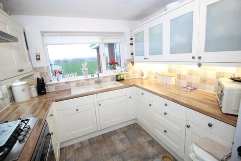 2 bedroom detached bungalow for sale, Rose Farm Approach, Altofts