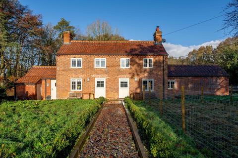 3 bedroom detached house for sale, Hindolveston