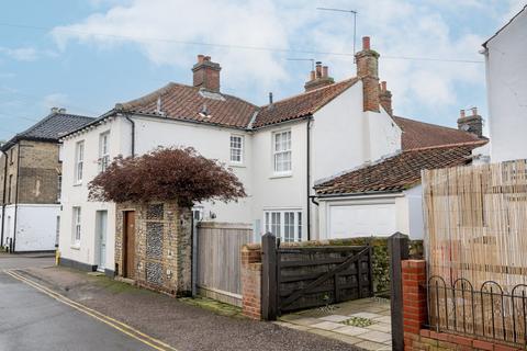 3 bedroom semi-detached house for sale, Holt