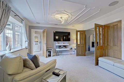 6 Wall Drive, Sutton Coldfield, B74 4DF