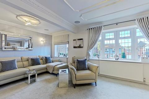6 Wall Drive, Sutton Coldfield, B74 4DF