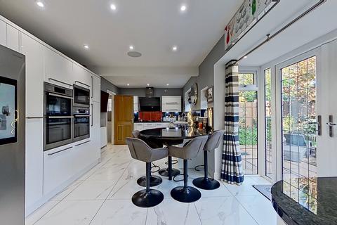 6 Wall Drive, Sutton Coldfield, B74 4DF