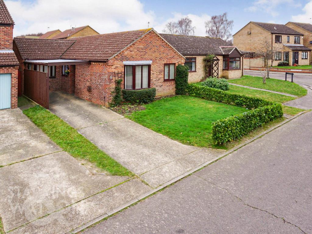 Chislehurst Road, Carlton Colville, Lowestoft 3 bed detached bungalow