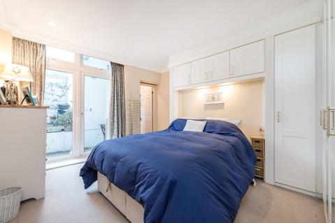 2 bedroom flat for sale, Barons Court Road, Barons Court, London, W14