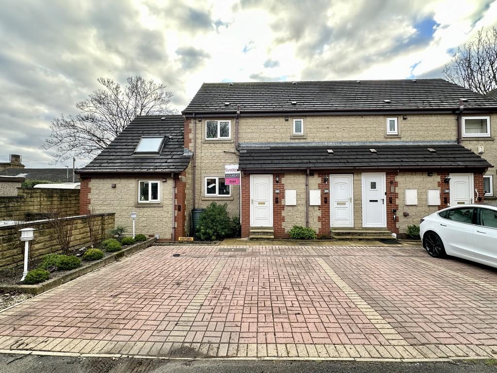 Exchange Street, Cleckheaton 1 bed flat to rent £600 pcm (£138 pw)