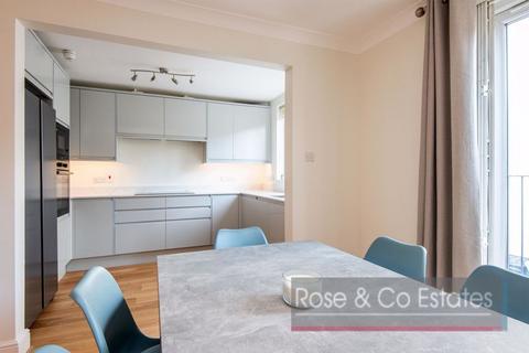 5 bedroom house to rent, Kilburn Park Road, London
