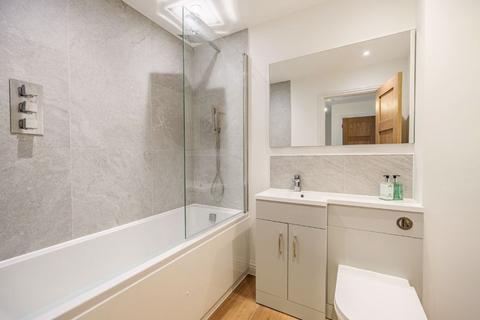 10c Cedar Walk, Kenley, CR8 5JL
