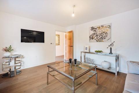 10b Cedar Walk, Kenley, CR8 5JL