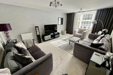 33 Clos Telyn, Penperlleni, Pontypool, NP4 0DB
