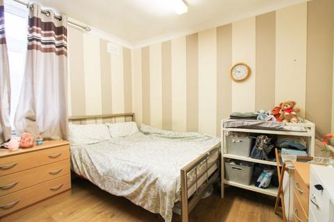 1 bedroom flat for sale, Argus Way, Northolt