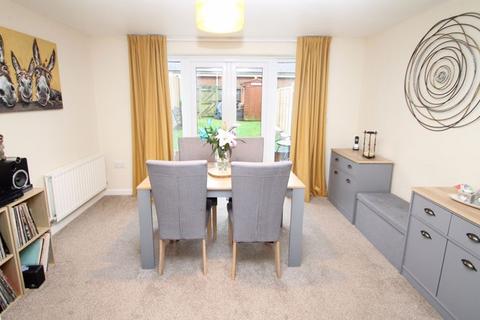 5 Atkinson Road, Hawkinge, Folkestone, CT18 7SB