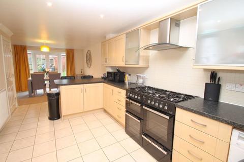5 Atkinson Road, Hawkinge, Folkestone, CT18 7SB