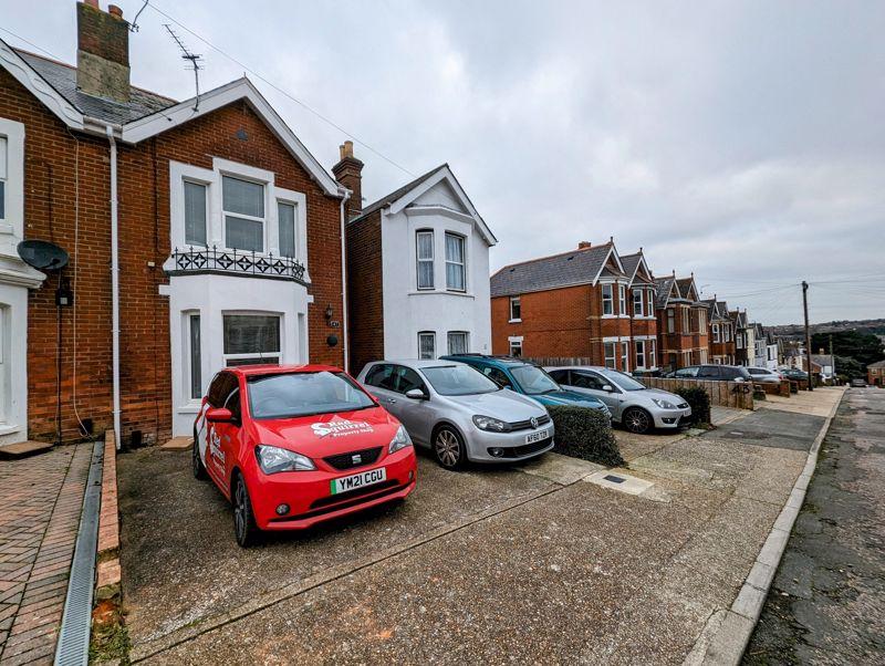 Stephenson Road, Cowes 4 bed semidetached house for sale £375,000
