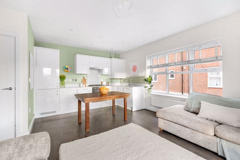 2 bedroom apartment for sale, Bell Farm Way, Hersham, Walton-On-Thames.