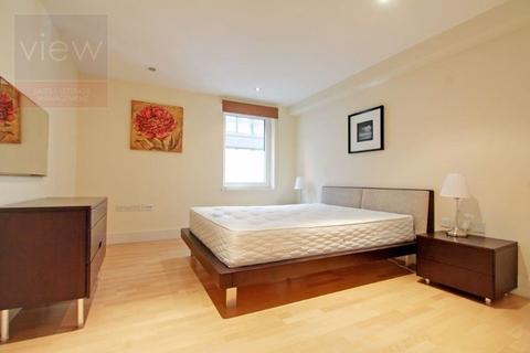1 bedroom apartment to rent, High Timber Street, London
