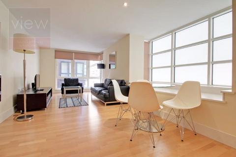 1 bedroom apartment to rent, High Timber Street, EC4V