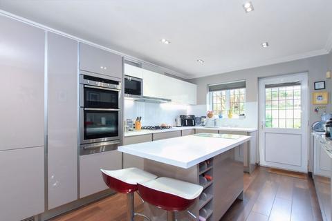 4 bedroom detached house for sale, London Road, Berkhamsted