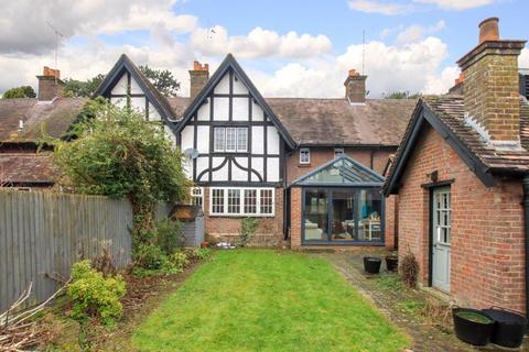 3 bedroom terraced house for sale, Tring Station, Tring