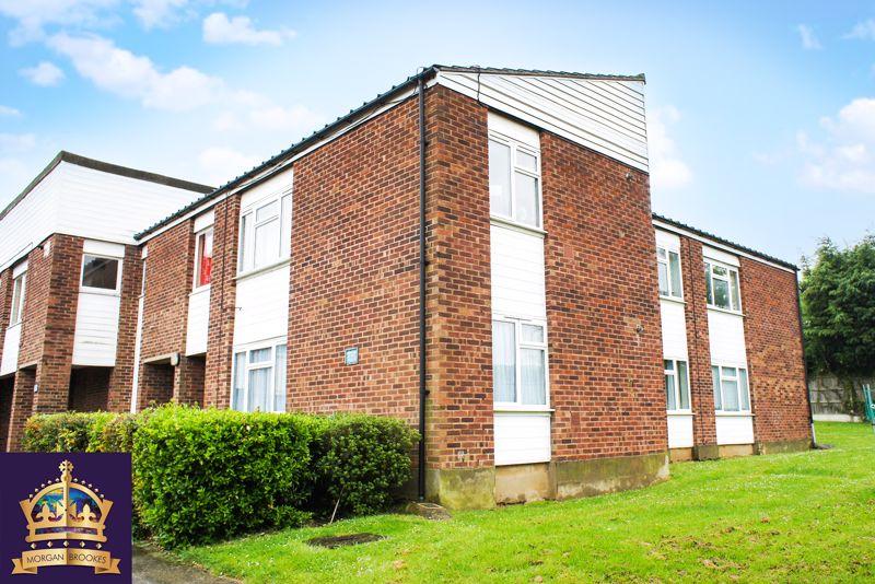Kimberley Road, South Benfleet 1 bed apartment for sale £200,000