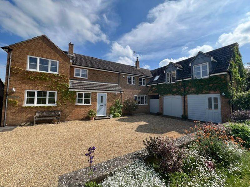 Medbourne Road, Drayton 5 bed village house for sale £700,000