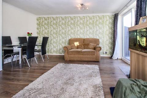 undefined, Pyms Close, Bedford MK44