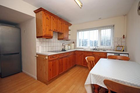 3 bedroom bungalow for sale - Glan Beuno Estate, Bontnewydd, Caernarfon, Gwynedd, LL55