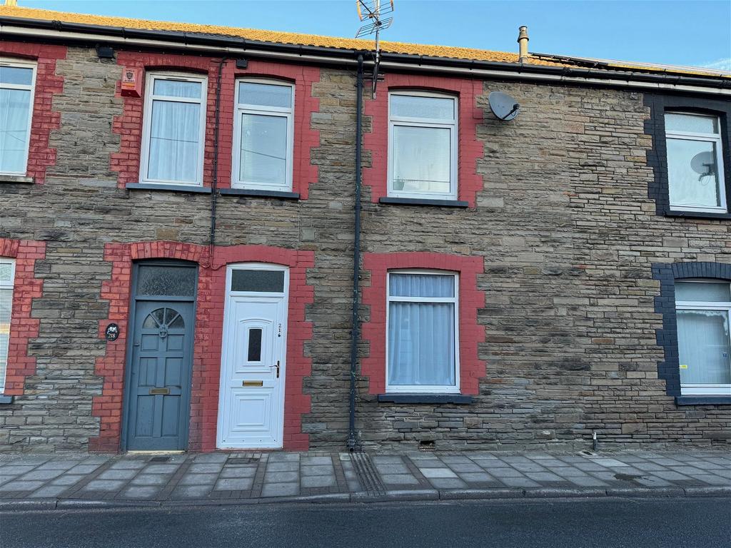 Nantgarw Road, Caerphilly, CF83 1AQ 3 bed terraced house for sale £