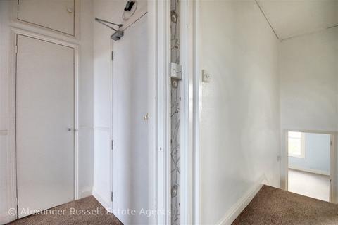 Flat 4, 15 Adrian Square, Westgate-on-sea, CT8 8SU