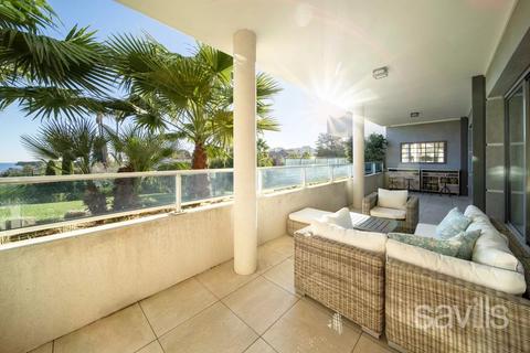 2 bedroom flat, Antibes, Cap d'Antibes, 06160, France