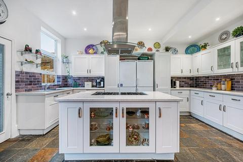 5 Craven Avenue, London, W5 2SY