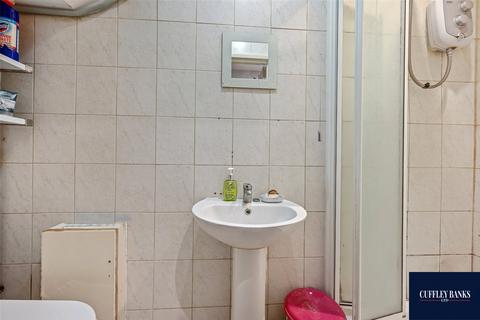 13 George V Way, Perivale, Greenford, UB6 7JA