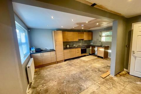 3 bedroom detached house for sale, Manchester Road, Millhouse Green, Sheffield, S36 9NP