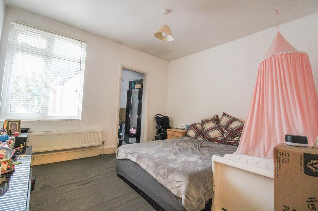 Exeter Road, Croydon, CR0 3 bed end of terrace house for sale £420,000