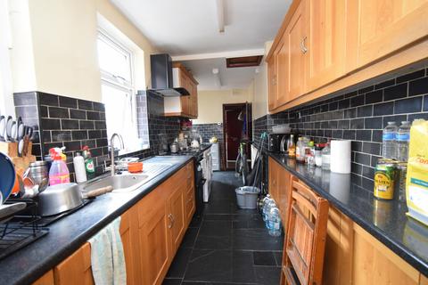3 bedroom terraced house for sale, Harewood Street, Leicester, LE5
