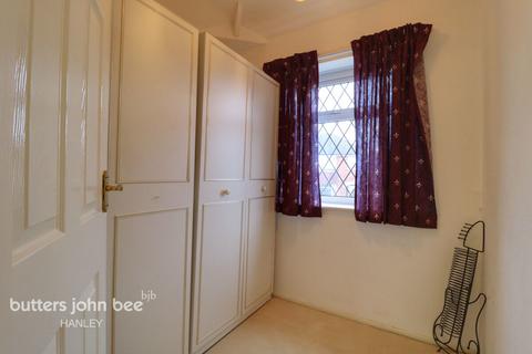 22 Derek Drive, Stoke-on-trent, ST1 6BY