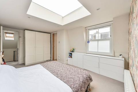 3 bedroom flat for sale, Wixs Lane, Clapham Junction, London, SW4