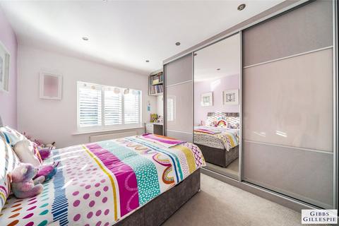56 Walton Drive, Harrow, HA1 4XA