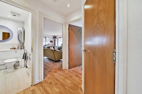 2 bedroom apartment for sale, Ffordd Garthorne, Cardiff Bay, Cardiff