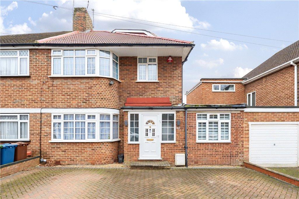 Wychwood Avenue, Edgware, Middlesex 4 bed semidetached house for sale