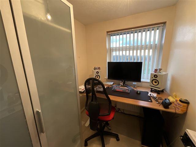 Bedroom/office