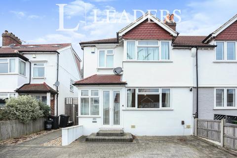 3 bedroom end of terrace house to rent, Clock House Road, Beckenham, BR3