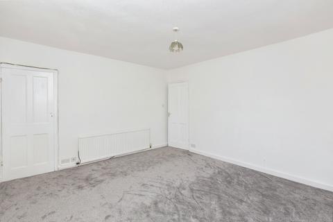 3 bedroom terraced house to rent, Raymond Road, IG2