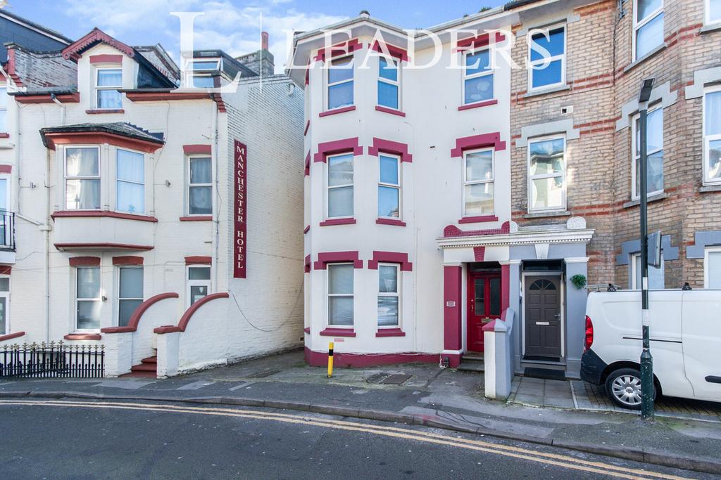 Purbeck Road, Bournemouth 1 bed apartment to rent £925 pcm (£213 pw)