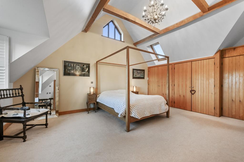 Main Bedroom Suite