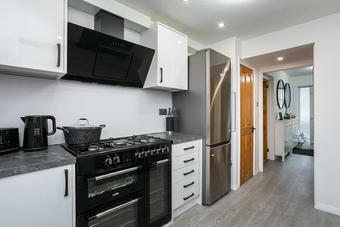 77 Cleekim Drive, Edinburgh, EH15 3QP